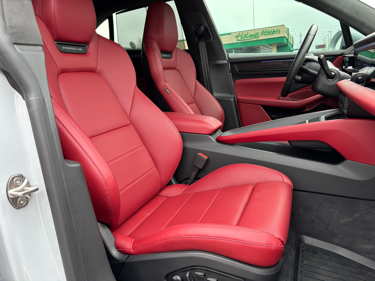 Porsche Macan Electric Turbo AWD 2025