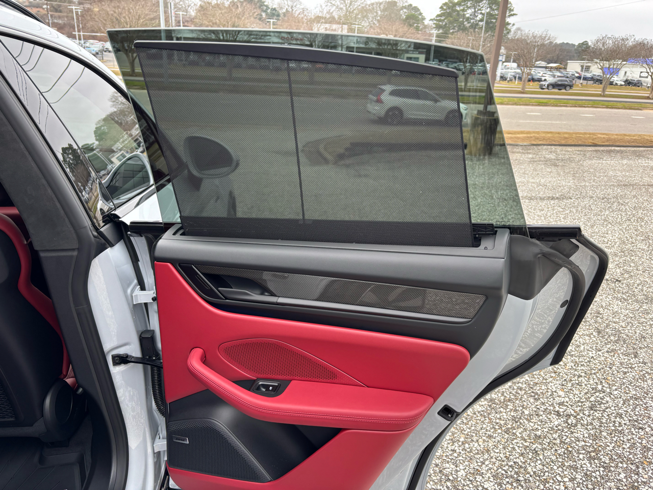 Porsche Macan Electric Turbo AWD 2025