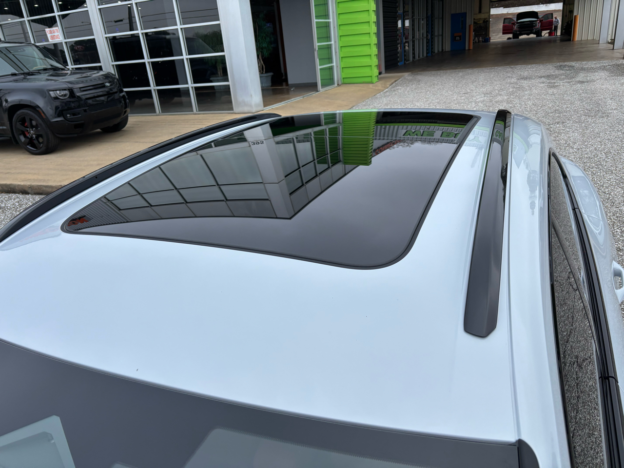 Porsche Macan Electric Turbo AWD 2025