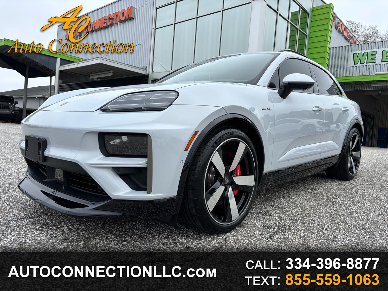 2025 Porsche Macan Electric Turbo AWD