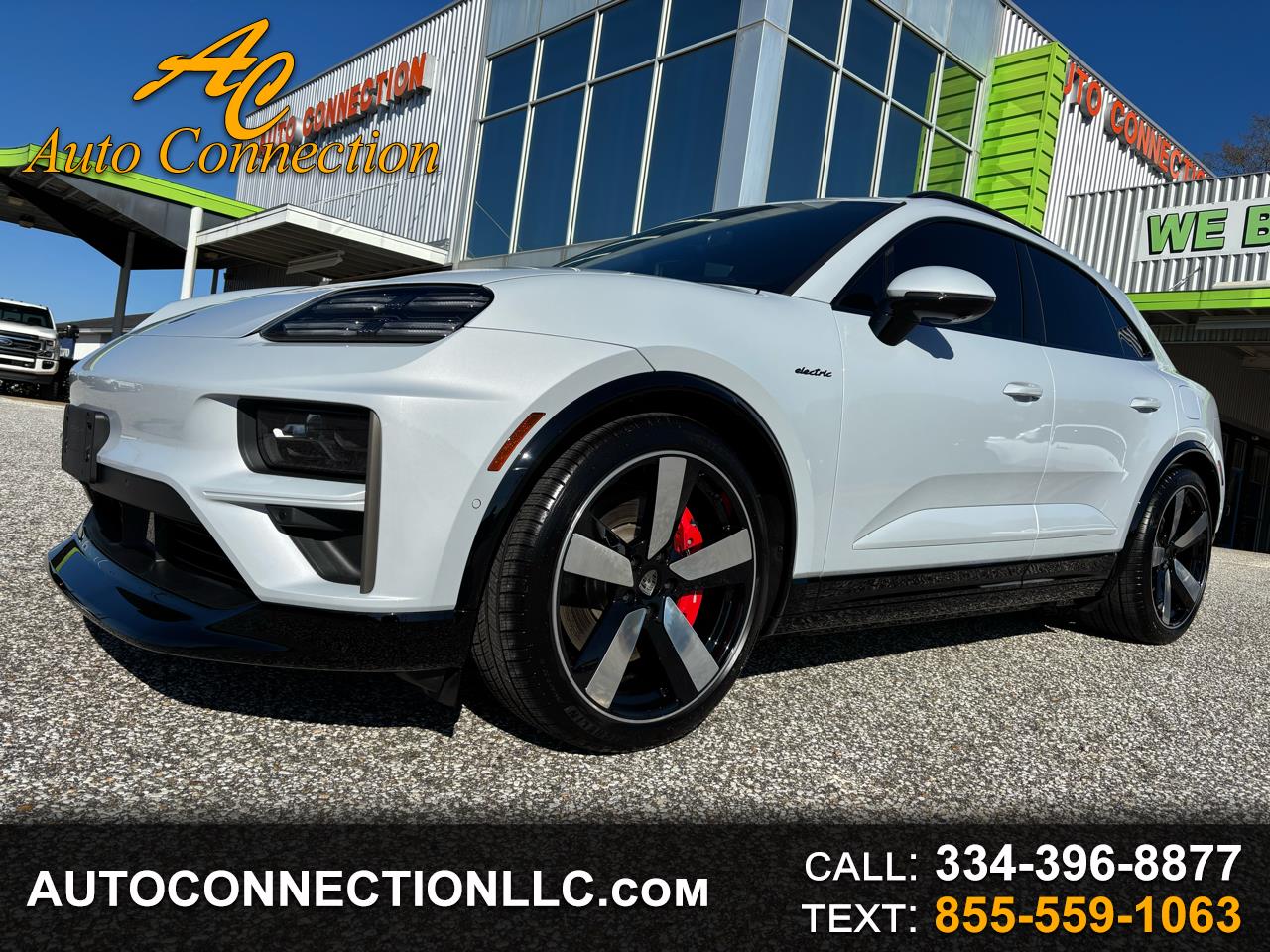 2025 Porsche Macan Electric Turbo AWD