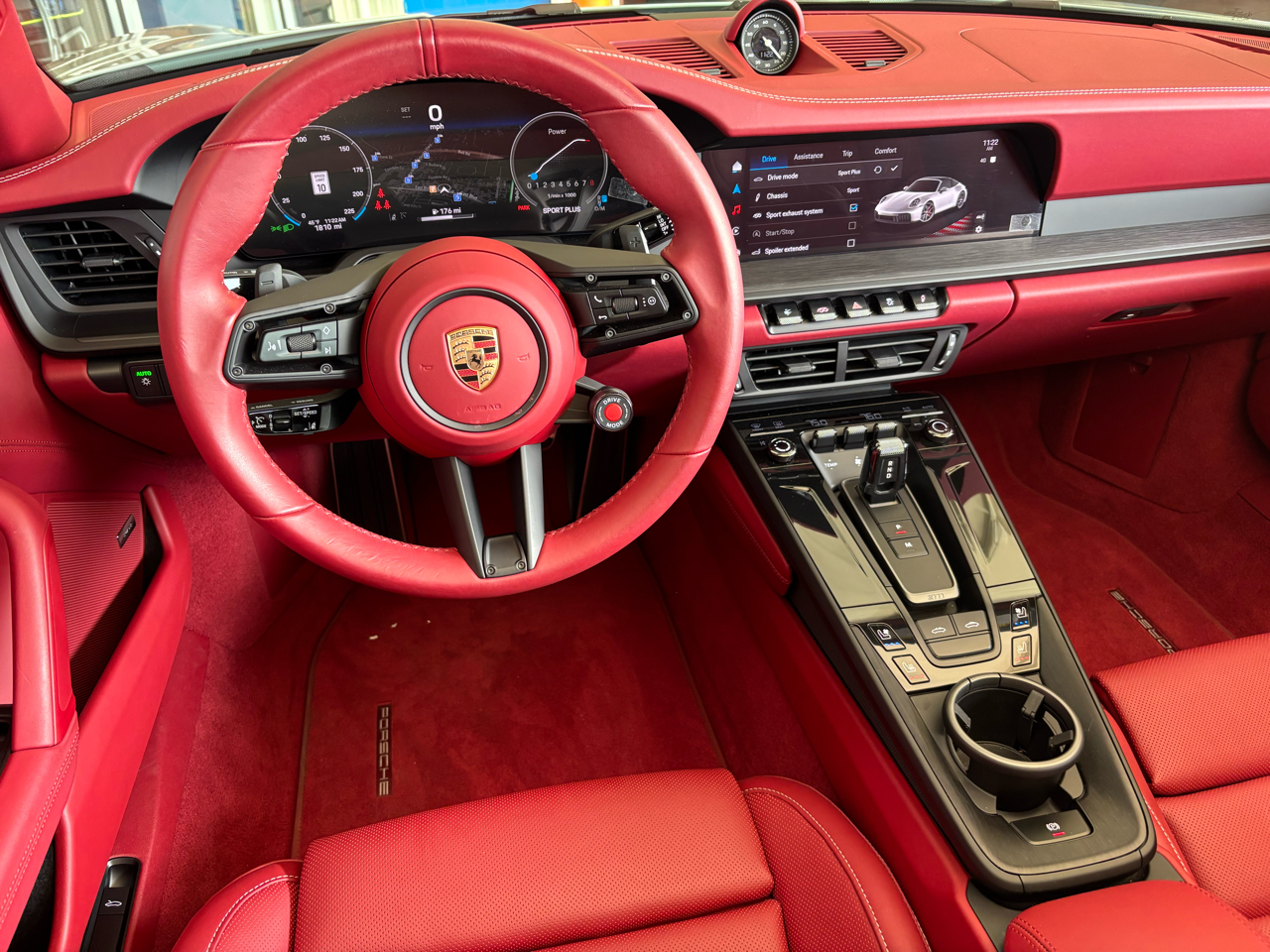 Porsche 911 Targa 4 GTS 2025