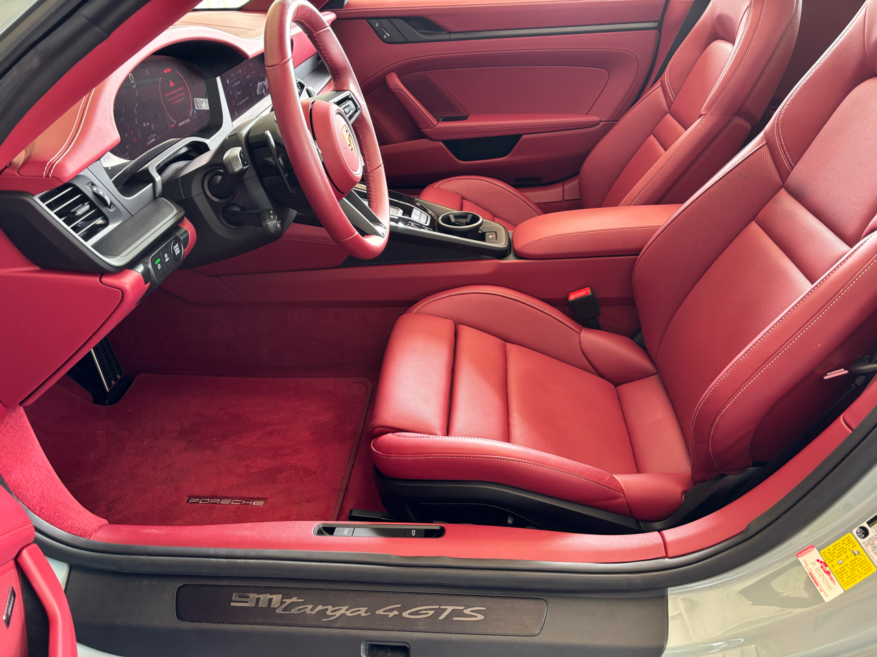 Porsche 911 Targa 4 GTS 2025