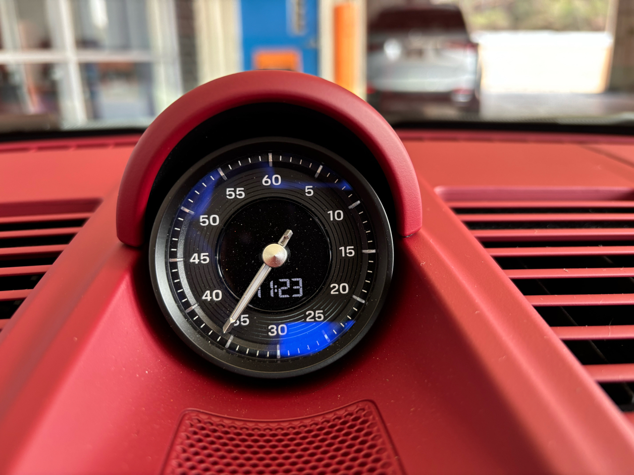 Porsche 911 Targa 4 GTS 2025