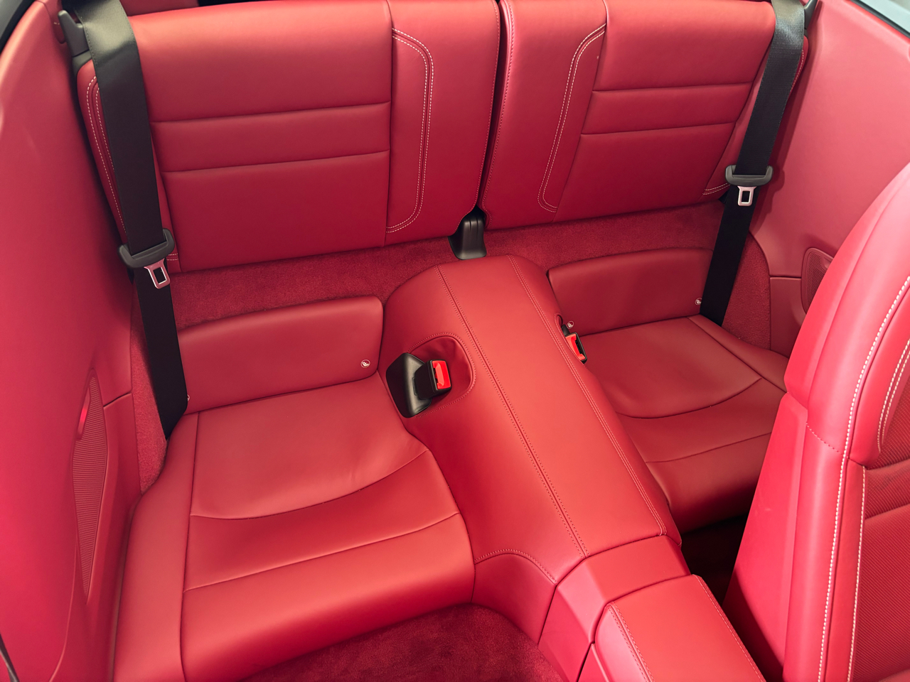 Porsche 911 Targa 4 GTS 2025