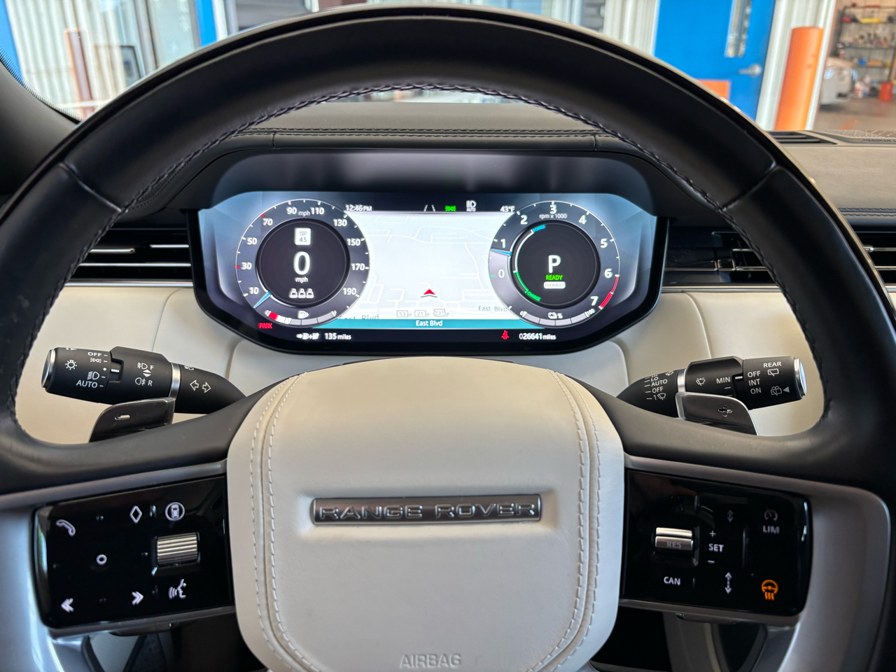 Land Rover Range Rover P550e Autobiography SWB 2024