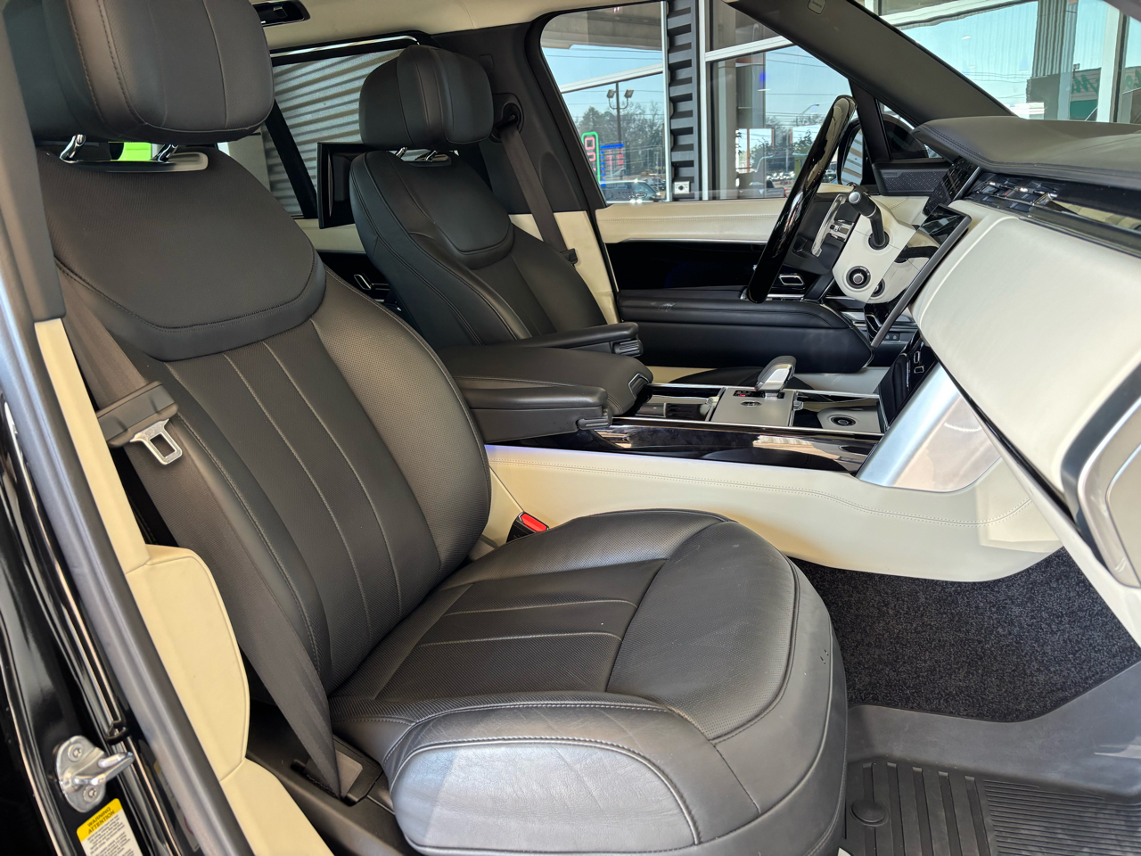 Land Rover Range Rover P550e Autobiography SWB 2024