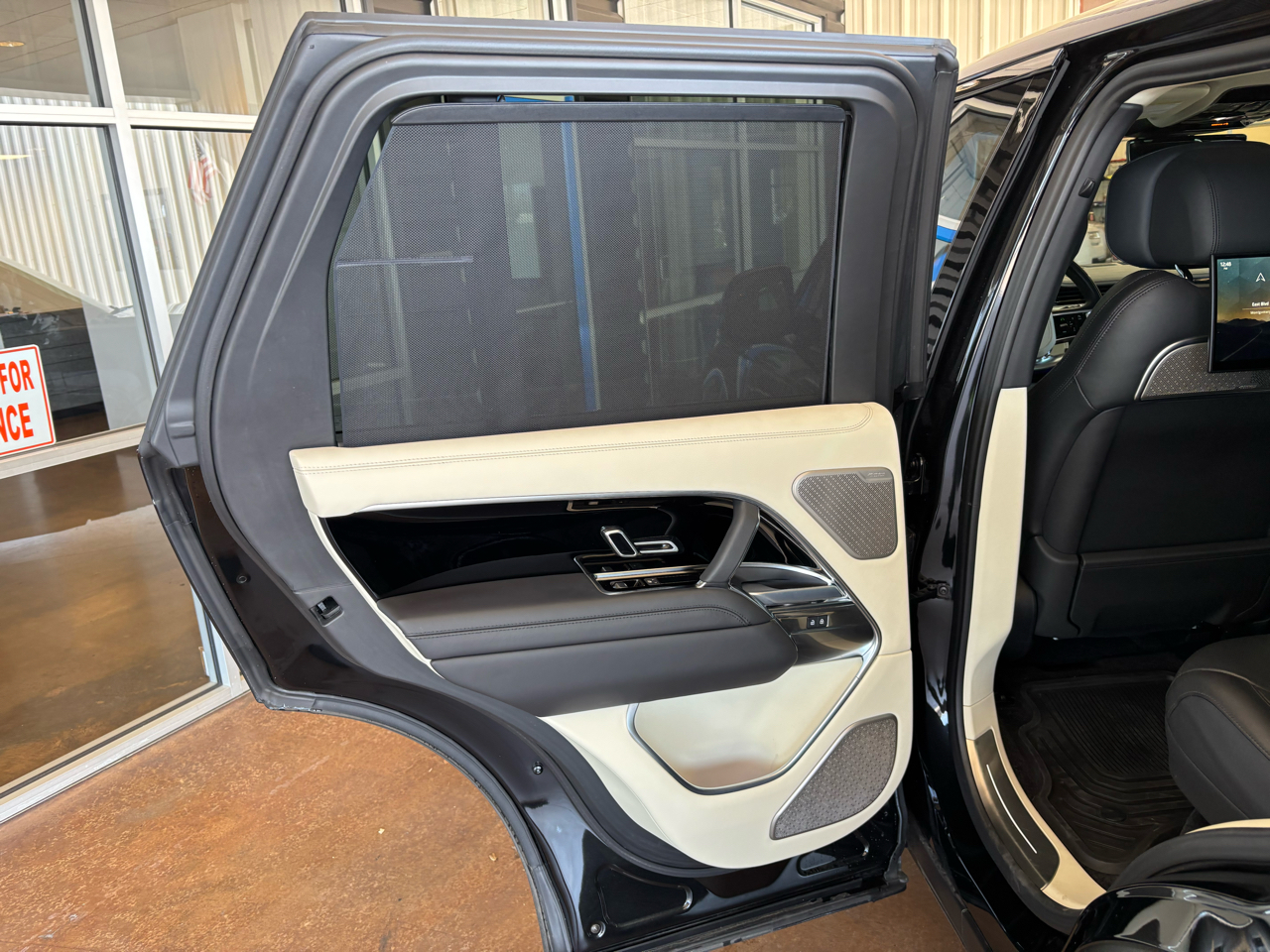 Land Rover Range Rover P550e Autobiography SWB 2024