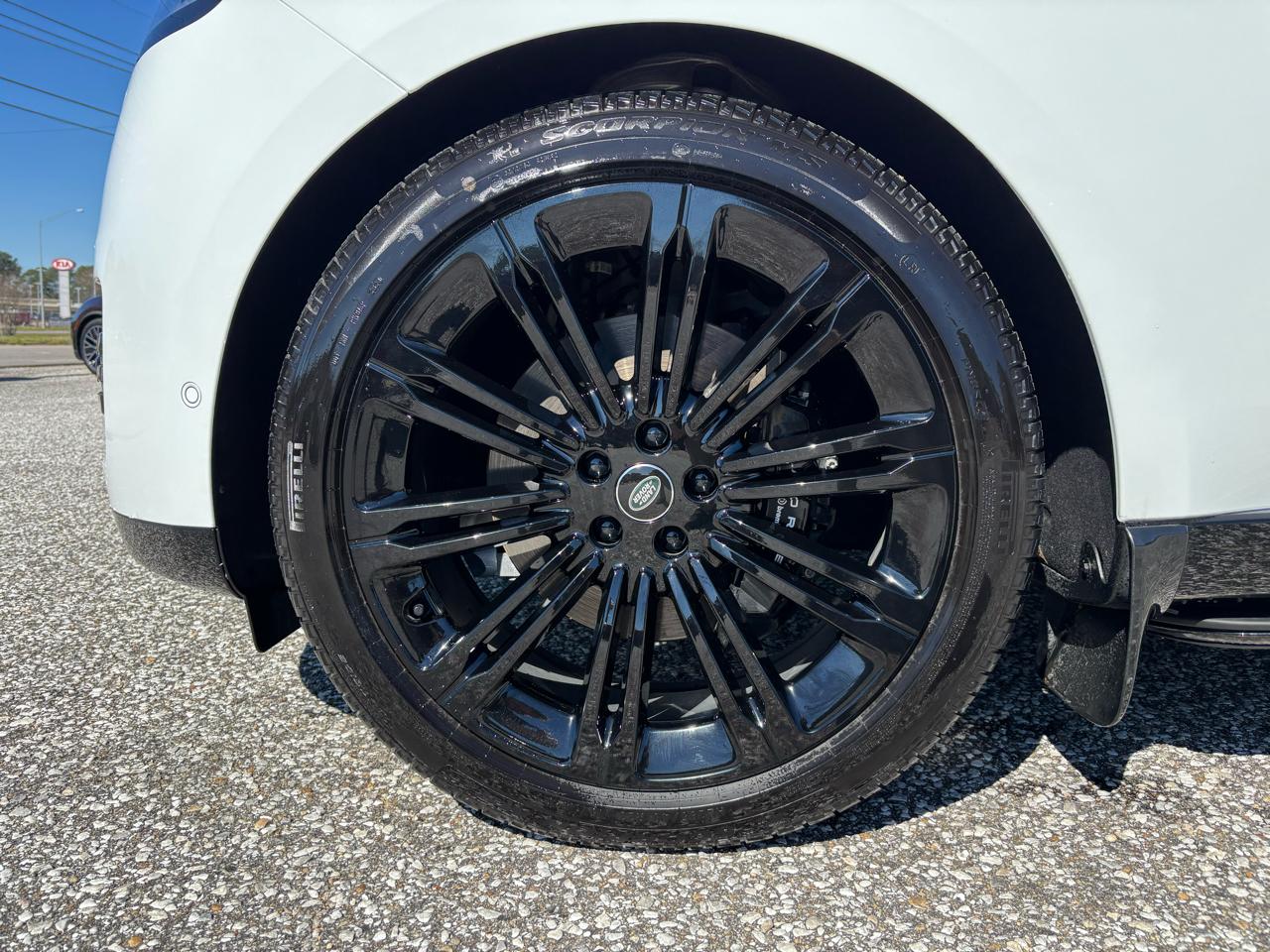 Land Rover Range Rover P400 SE LWB 7 Seat 2025