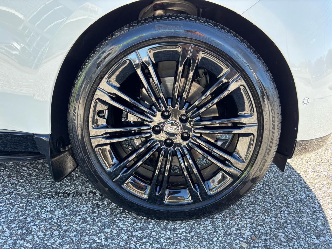 Land Rover Range Rover P400 SE LWB 7 Seat 2025