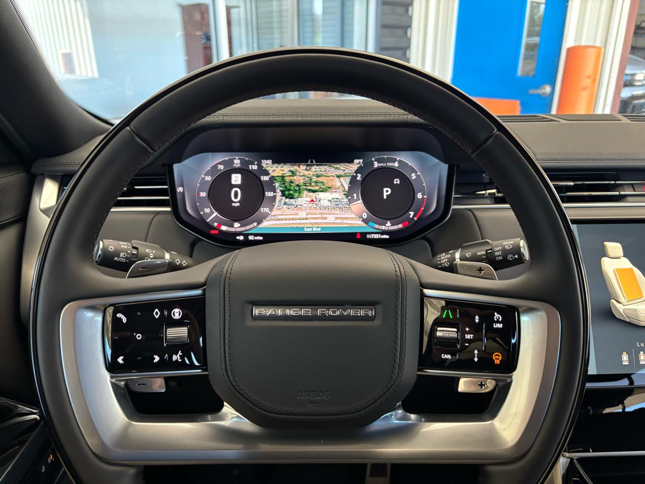 Land Rover Range Rover P400 SE LWB 7 Seat 2025