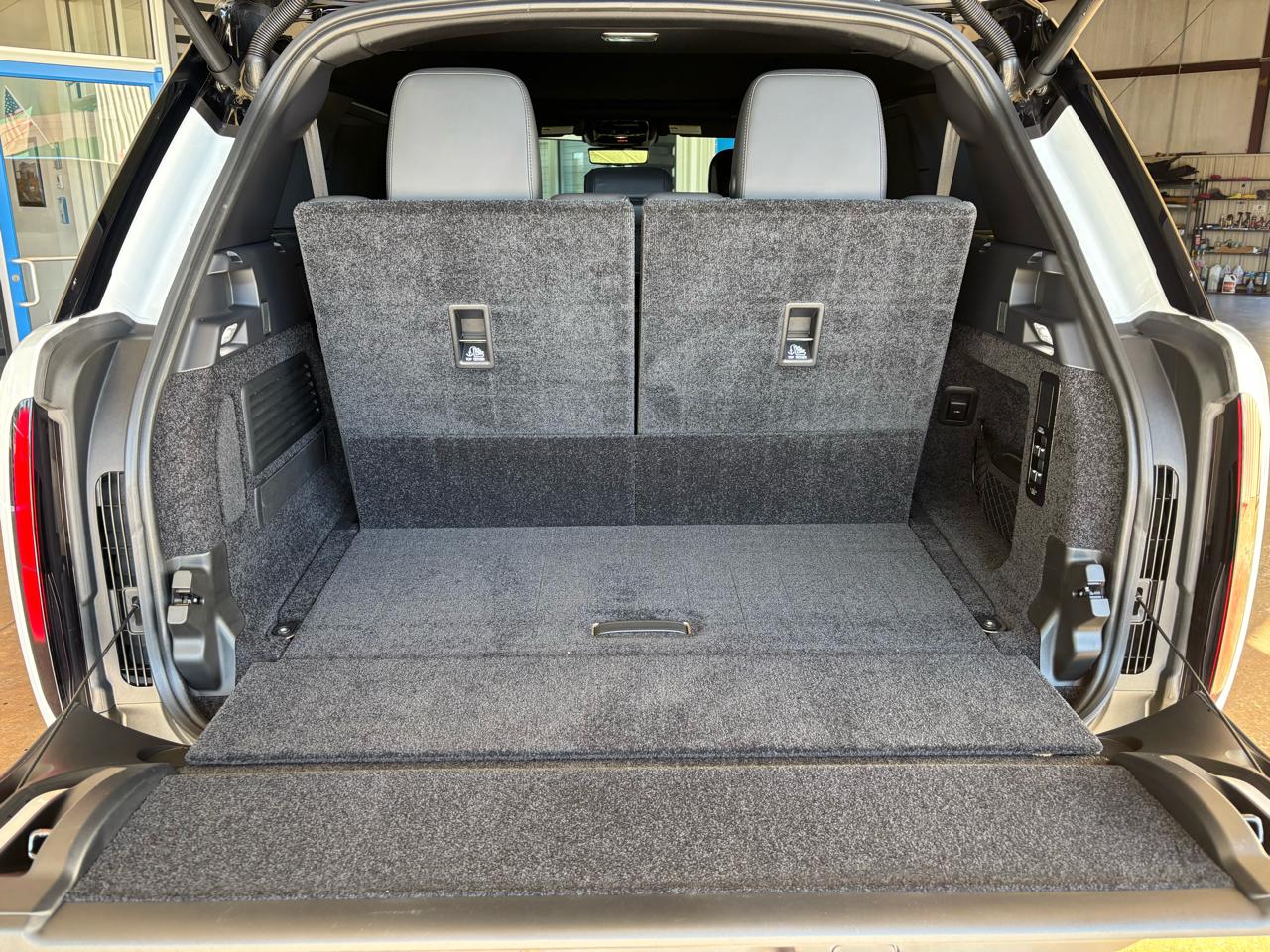 Land Rover Range Rover P400 SE LWB 7 Seat 2025