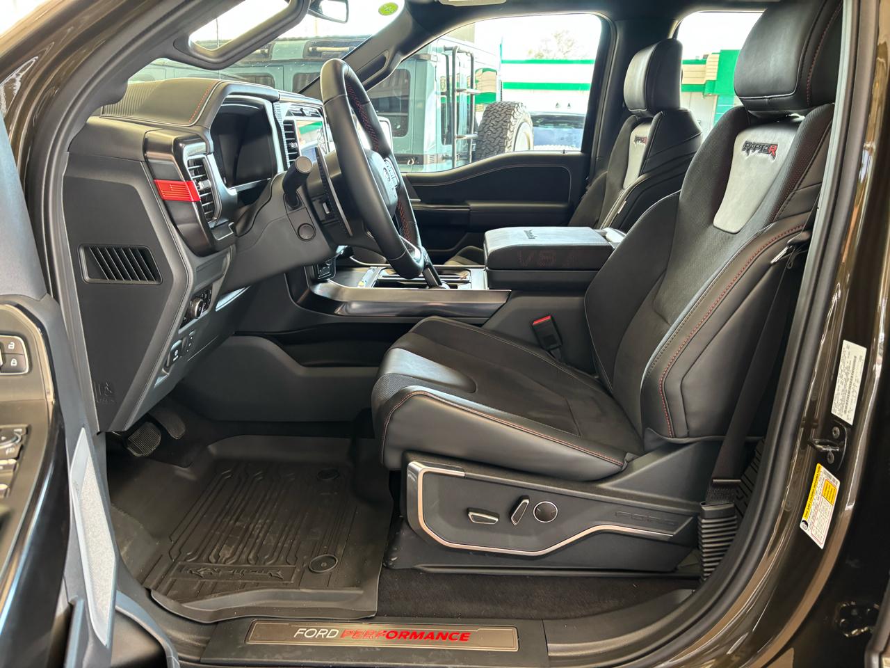 Ford F-150 Raptor 4WD SuperCrew 5.5' Box 2025