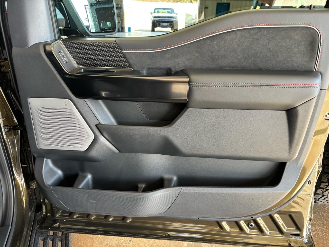 Ford F-150 Raptor 4WD SuperCrew 5.5' Box 2025