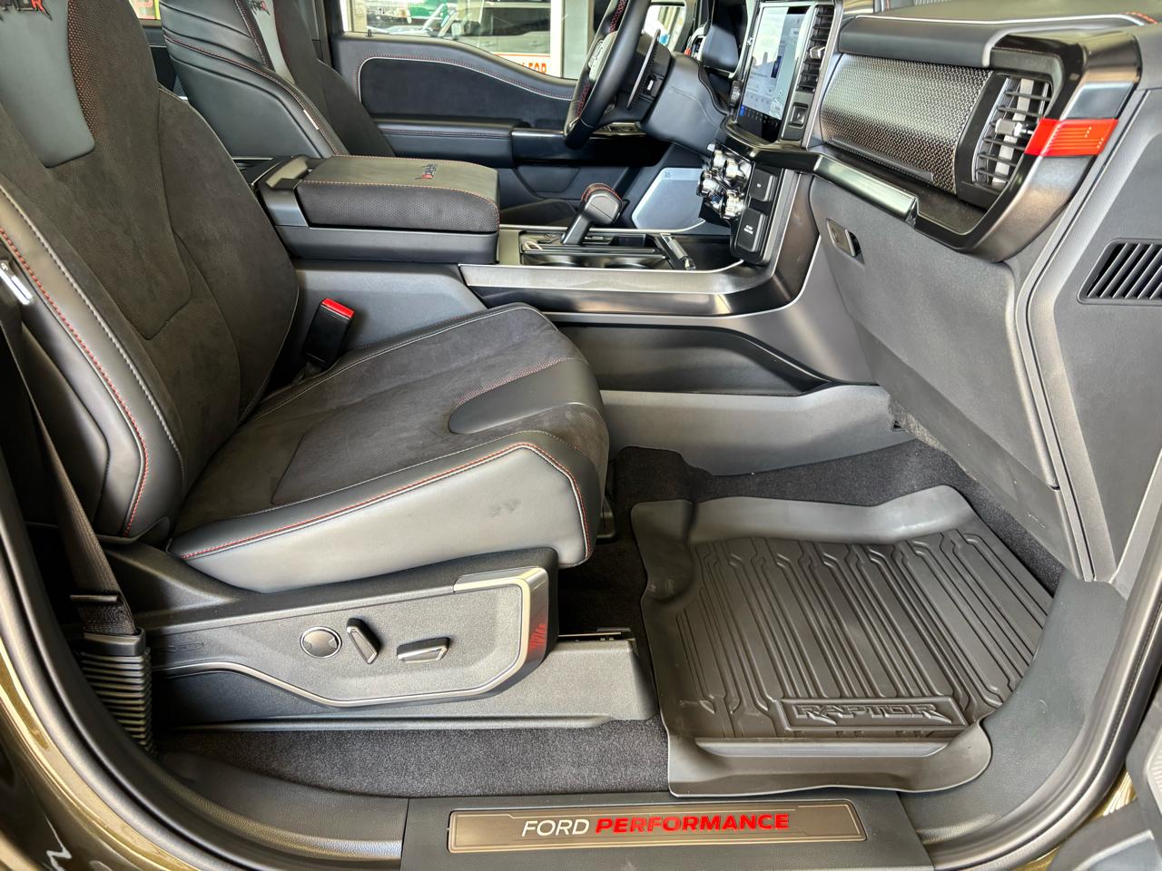 Ford F-150 Raptor 4WD SuperCrew 5.5' Box 2025