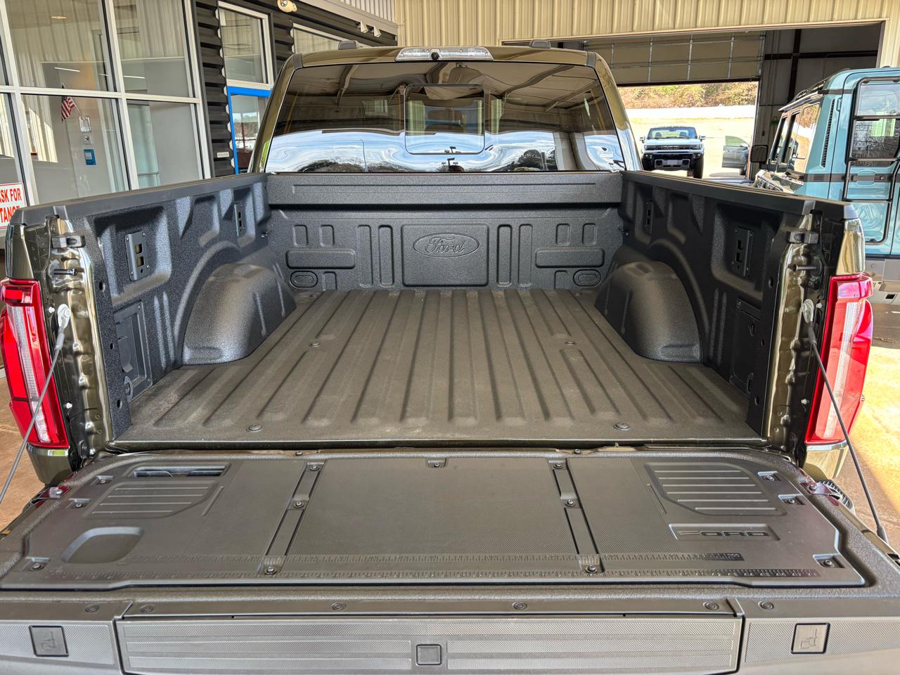 Ford F-150 Raptor 4WD SuperCrew 5.5' Box 2025