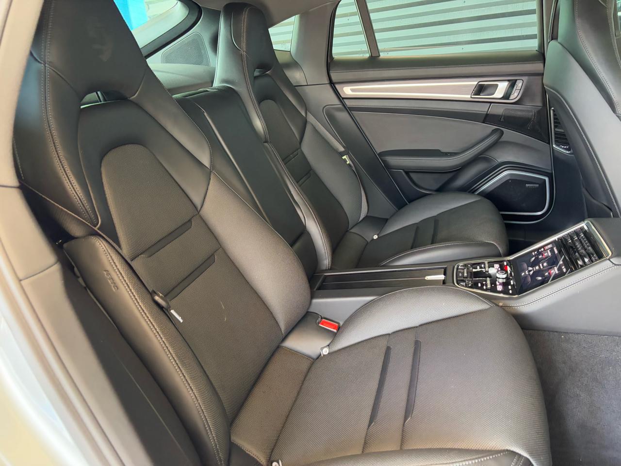 Porsche Panamera 4 E-Hybrid Platinum Edition AWD 2022