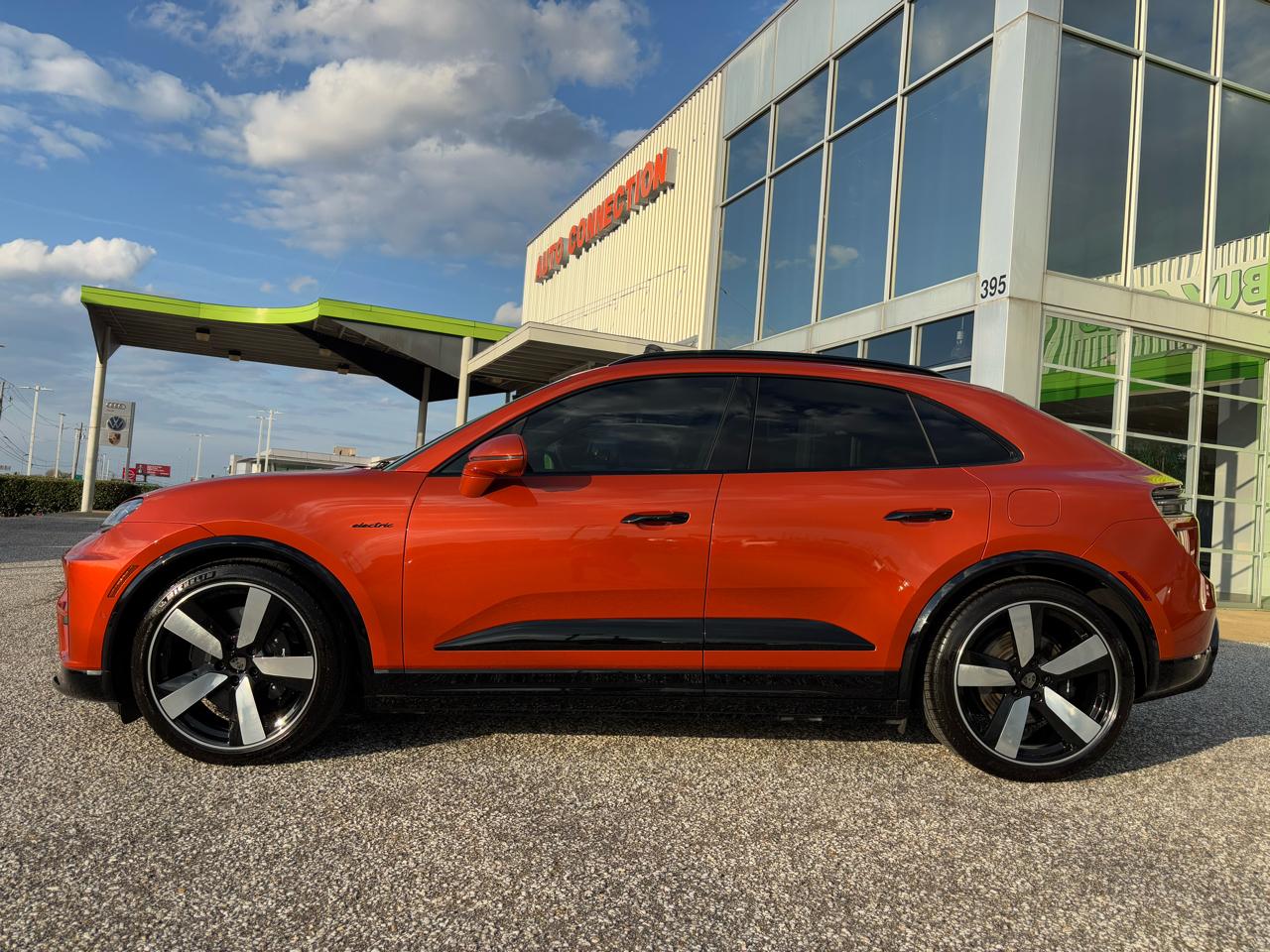 Porsche Macan Electric Turbo AWD 2025