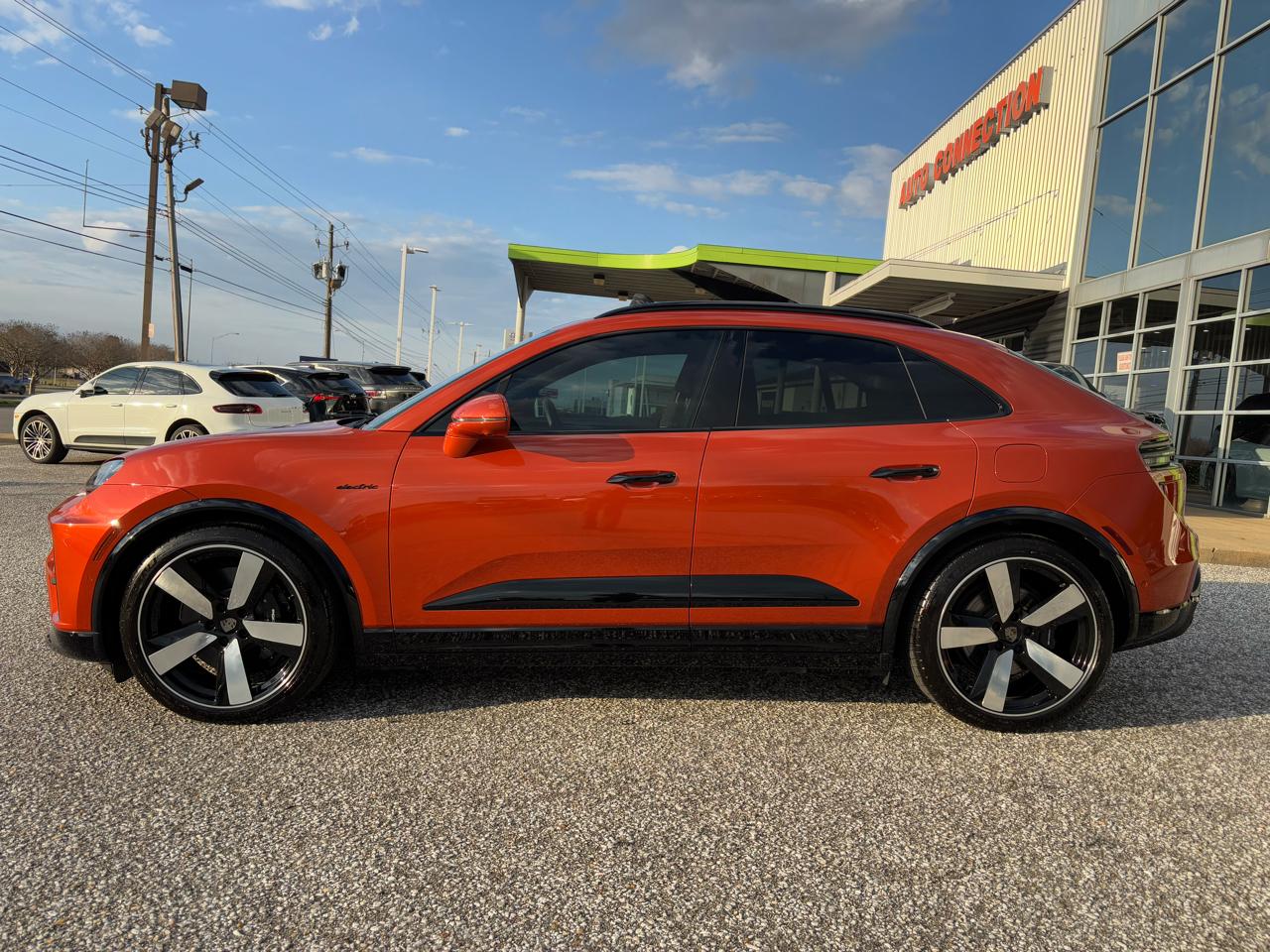 Porsche Macan Electric Turbo AWD 2025