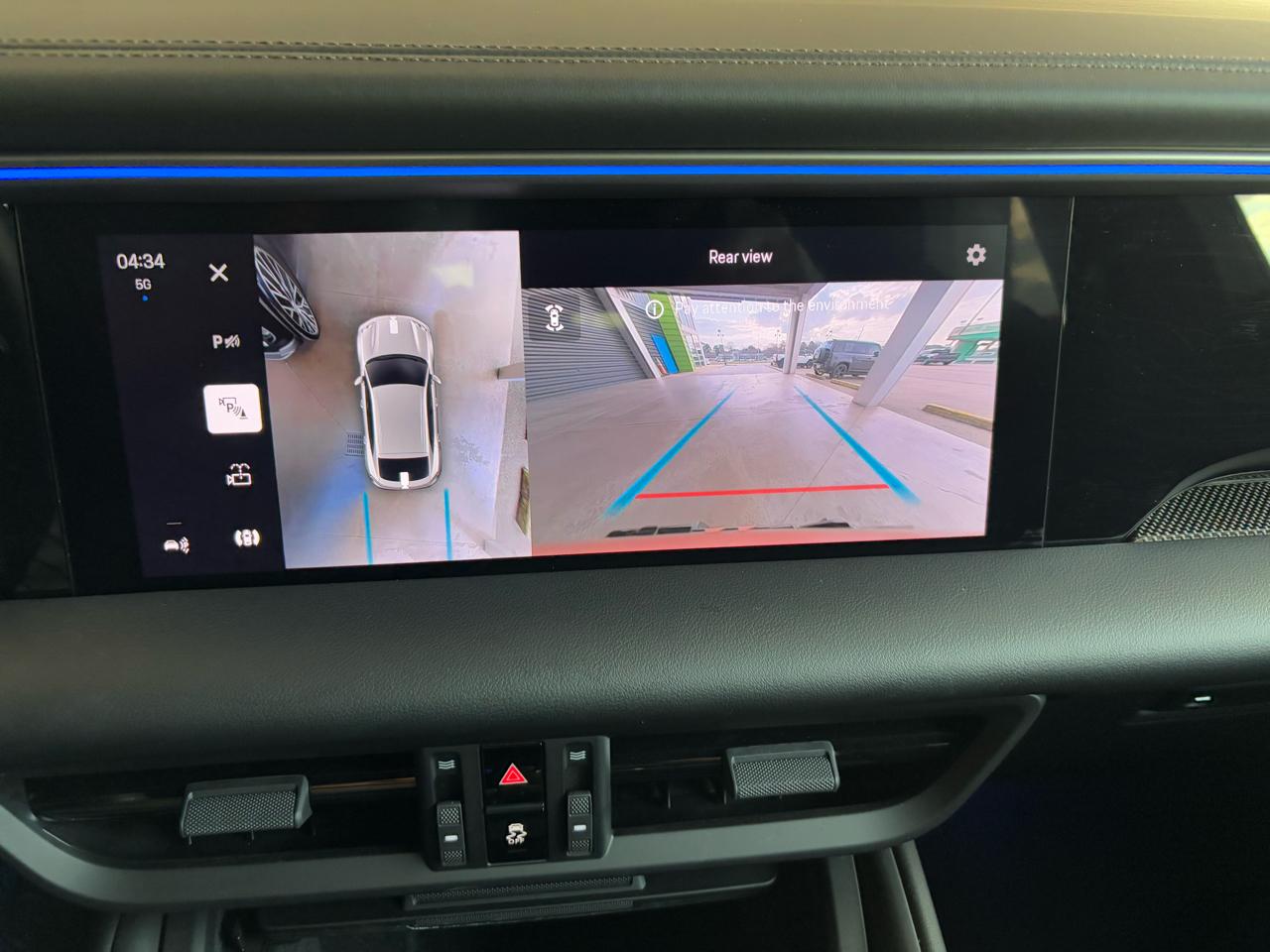 Porsche Macan Electric Turbo AWD 2025