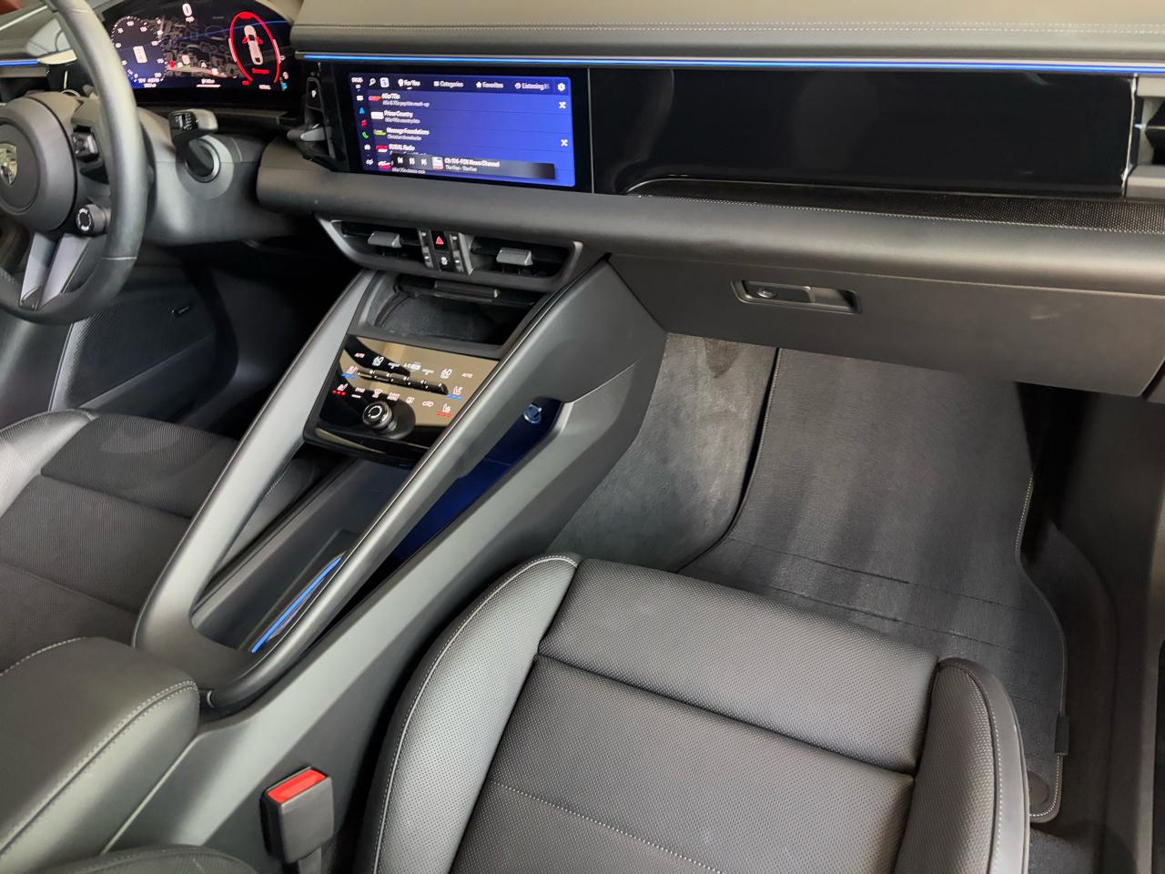 Porsche Macan Electric Turbo AWD 2025