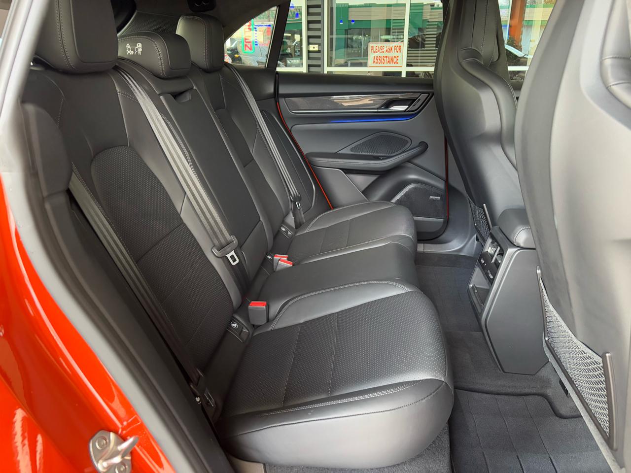 Porsche Macan Electric Turbo AWD 2025