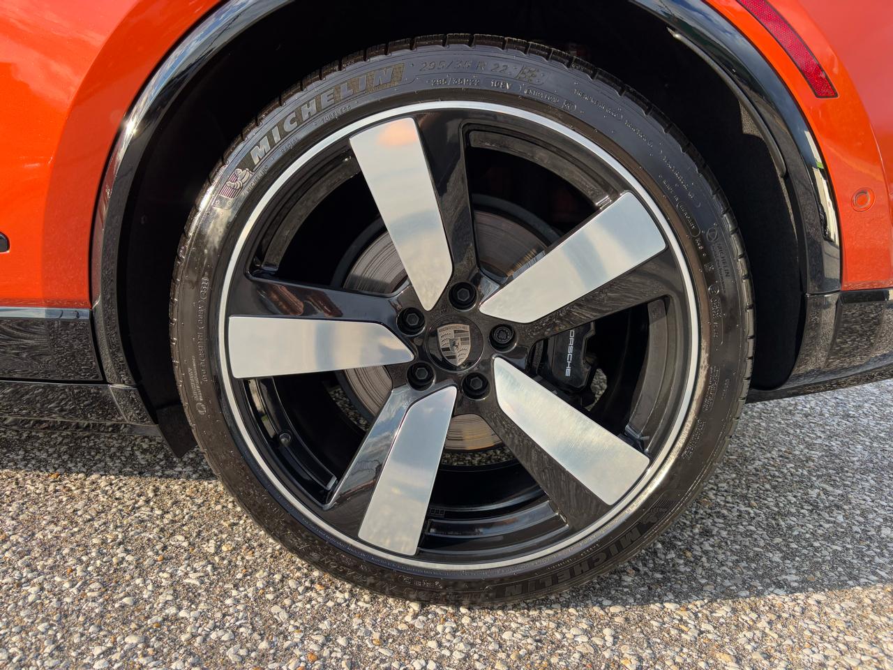 Porsche Macan Electric Turbo AWD 2025