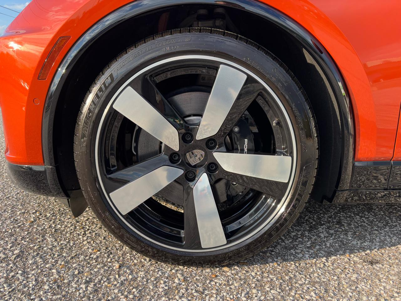 Porsche Macan Electric Turbo AWD 2025