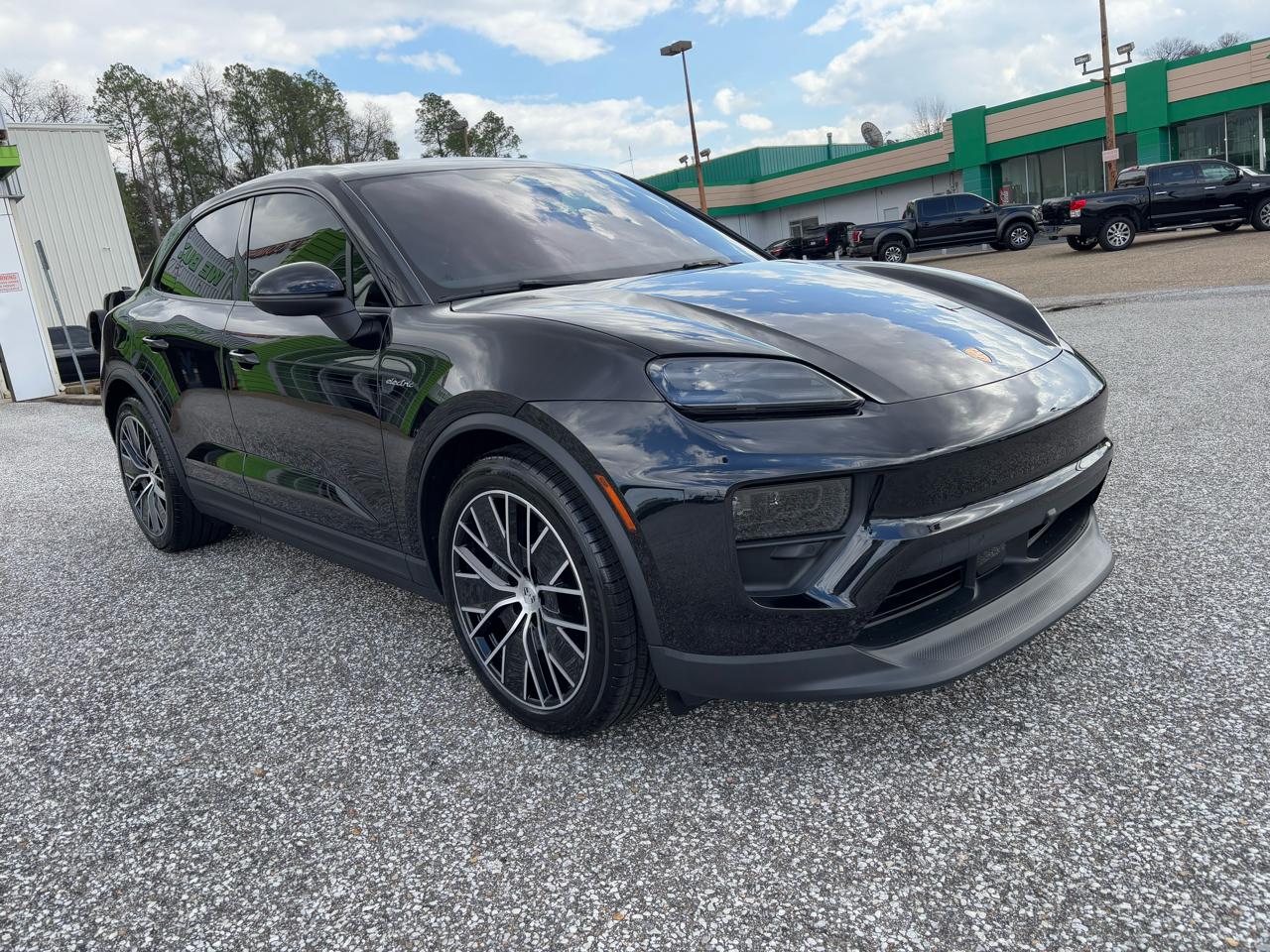 Porsche Macan Electric 4 AWD 2024