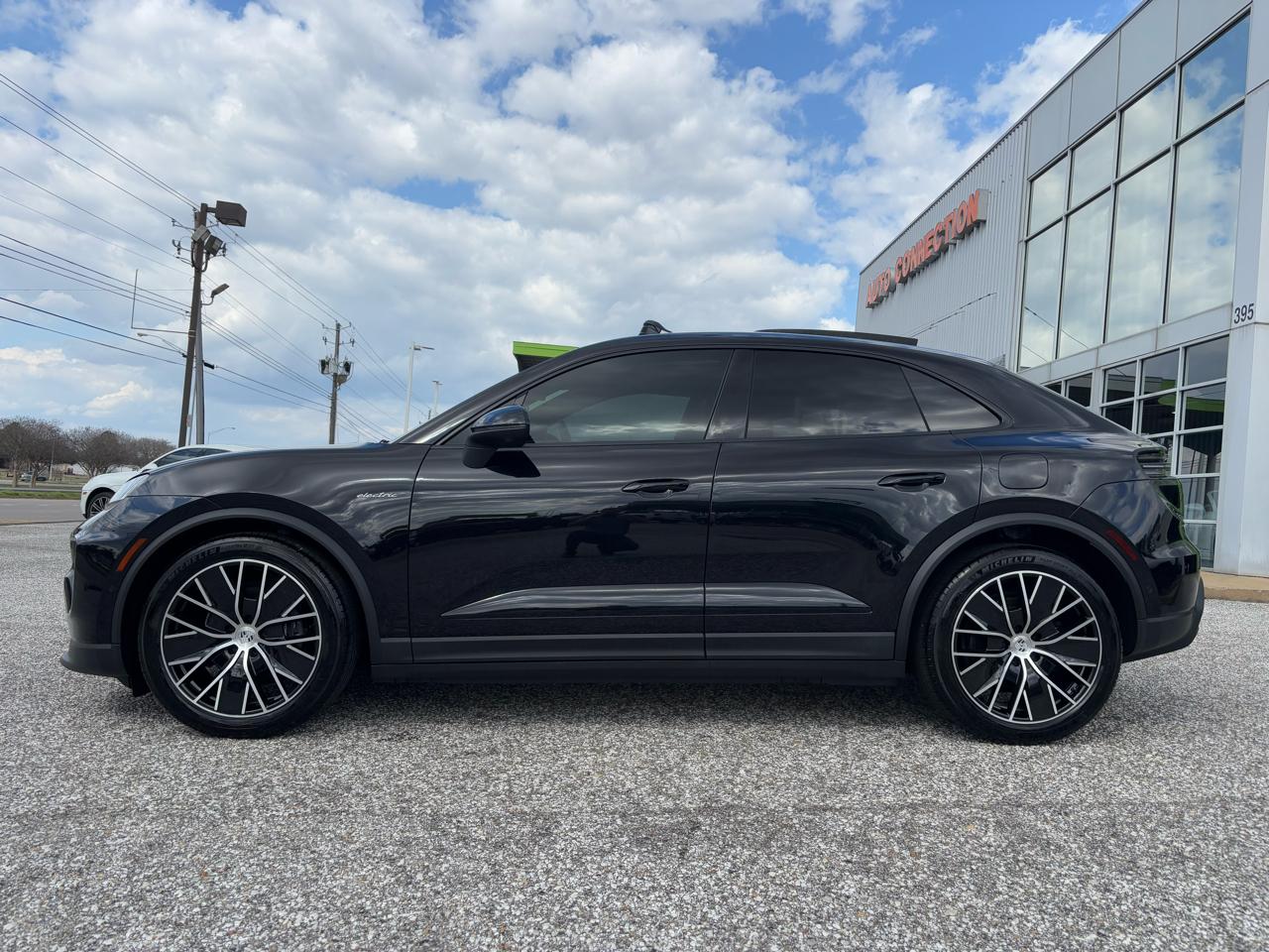 Porsche Macan Electric 4 AWD 2024