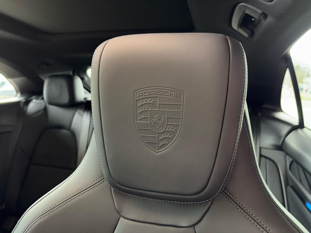 Porsche Macan Electric 4 AWD 2024