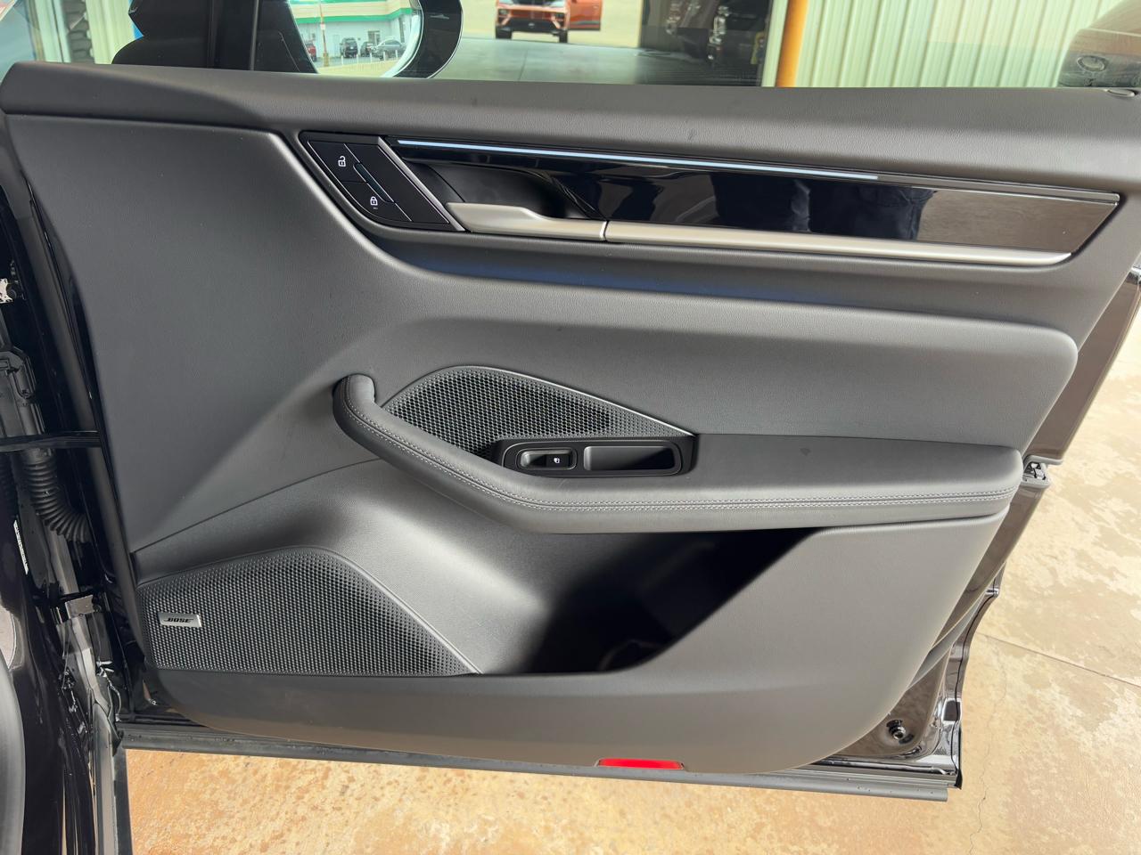 Porsche Macan Electric 4 AWD 2024