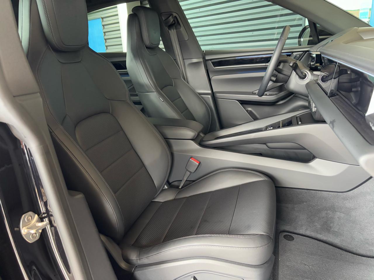 Porsche Macan Electric 4 AWD 2024