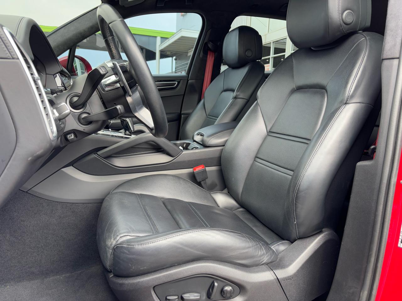 Porsche Cayenne GTS AWD 2023