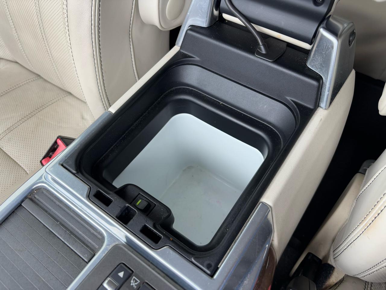 Land Rover Range Rover Sport 4WD 4dr HSE LUX 2010