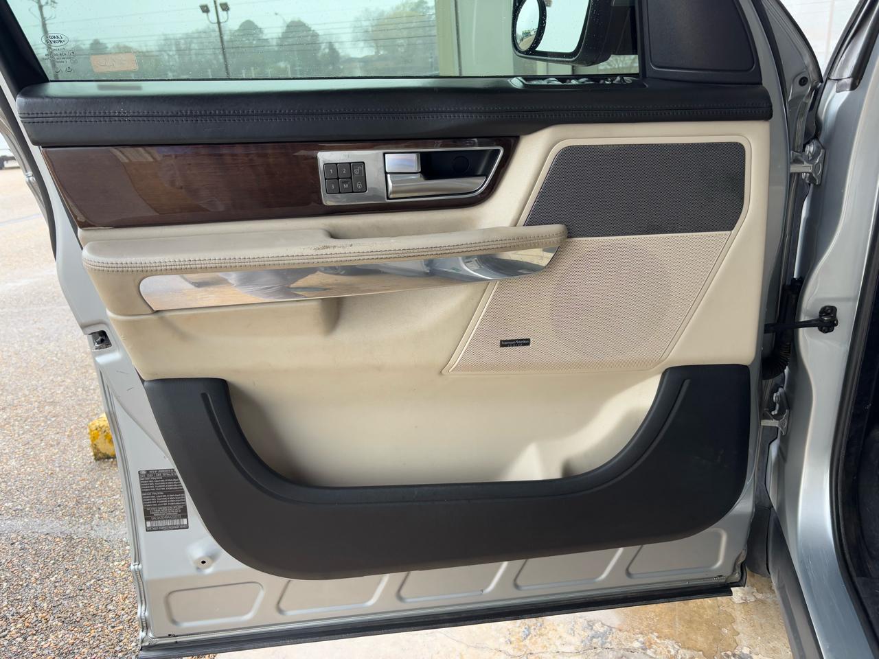 Land Rover Range Rover Sport 4WD 4dr HSE LUX 2010