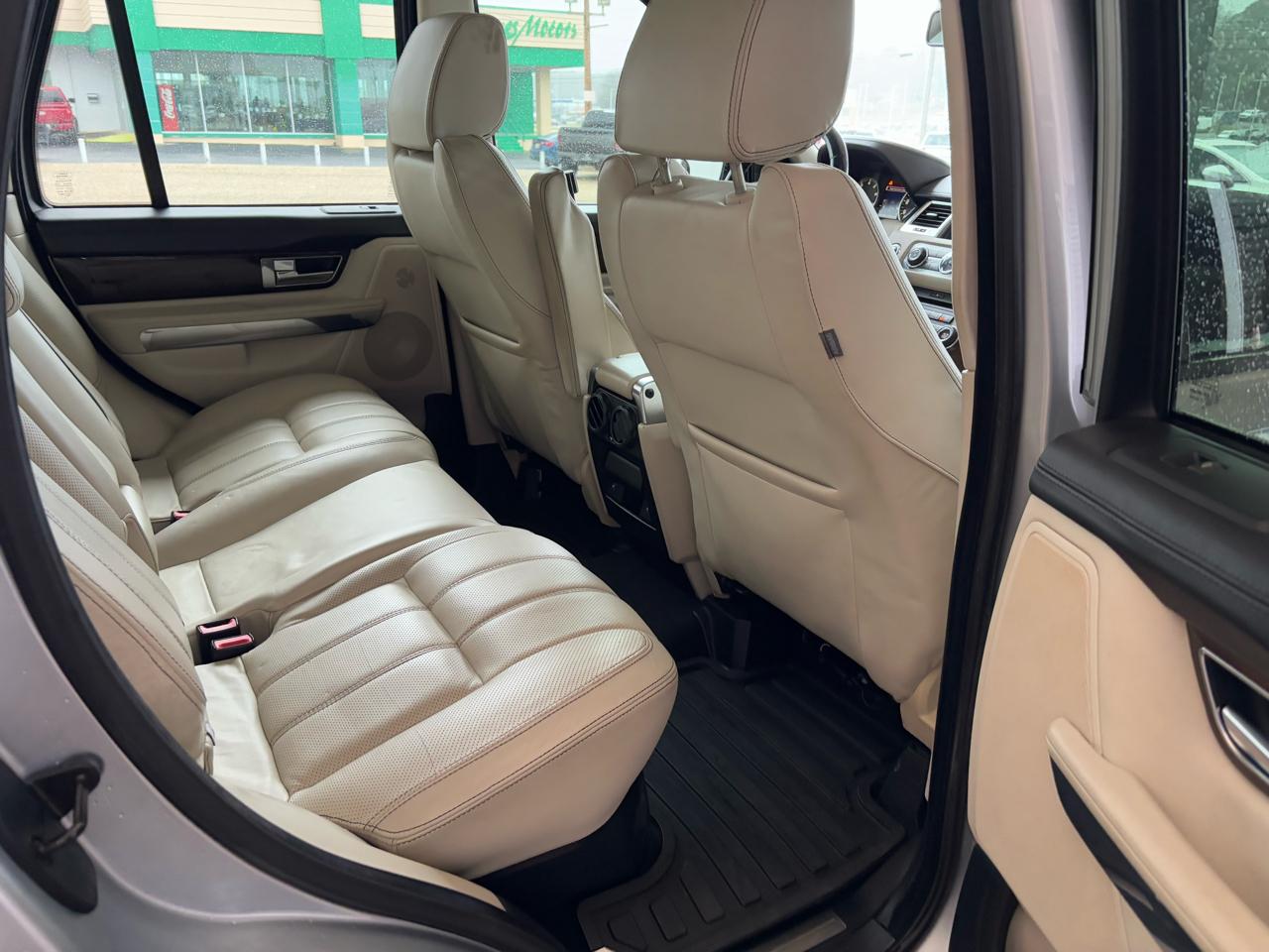 Land Rover Range Rover Sport 4WD 4dr HSE LUX 2010