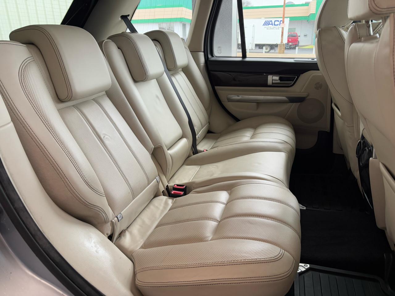 Land Rover Range Rover Sport 4WD 4dr HSE LUX 2010