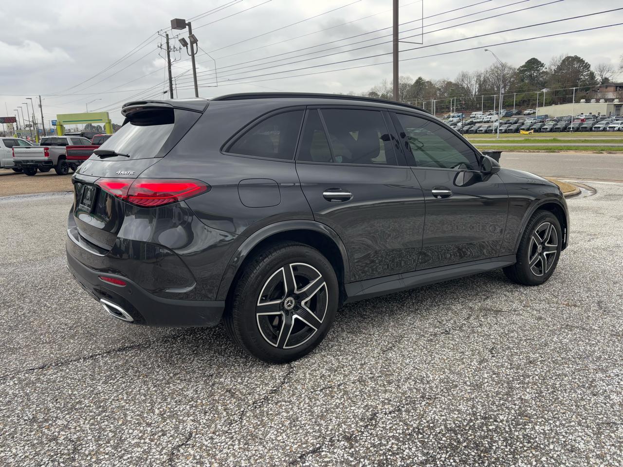 Mercedes-Benz GLC GLC 300 4MATIC SUV 2025