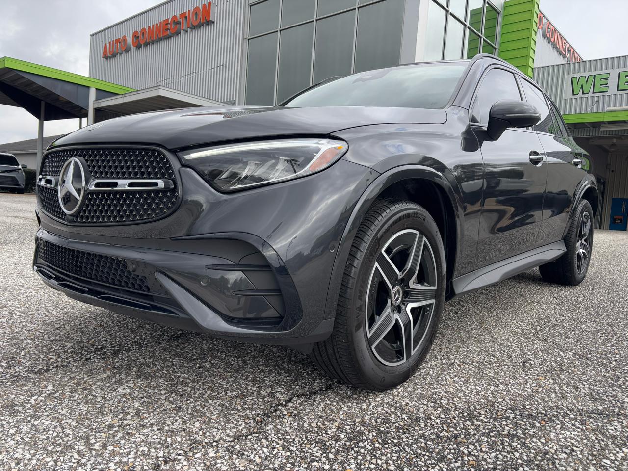 Mercedes-Benz GLC GLC 300 4MATIC SUV 2025