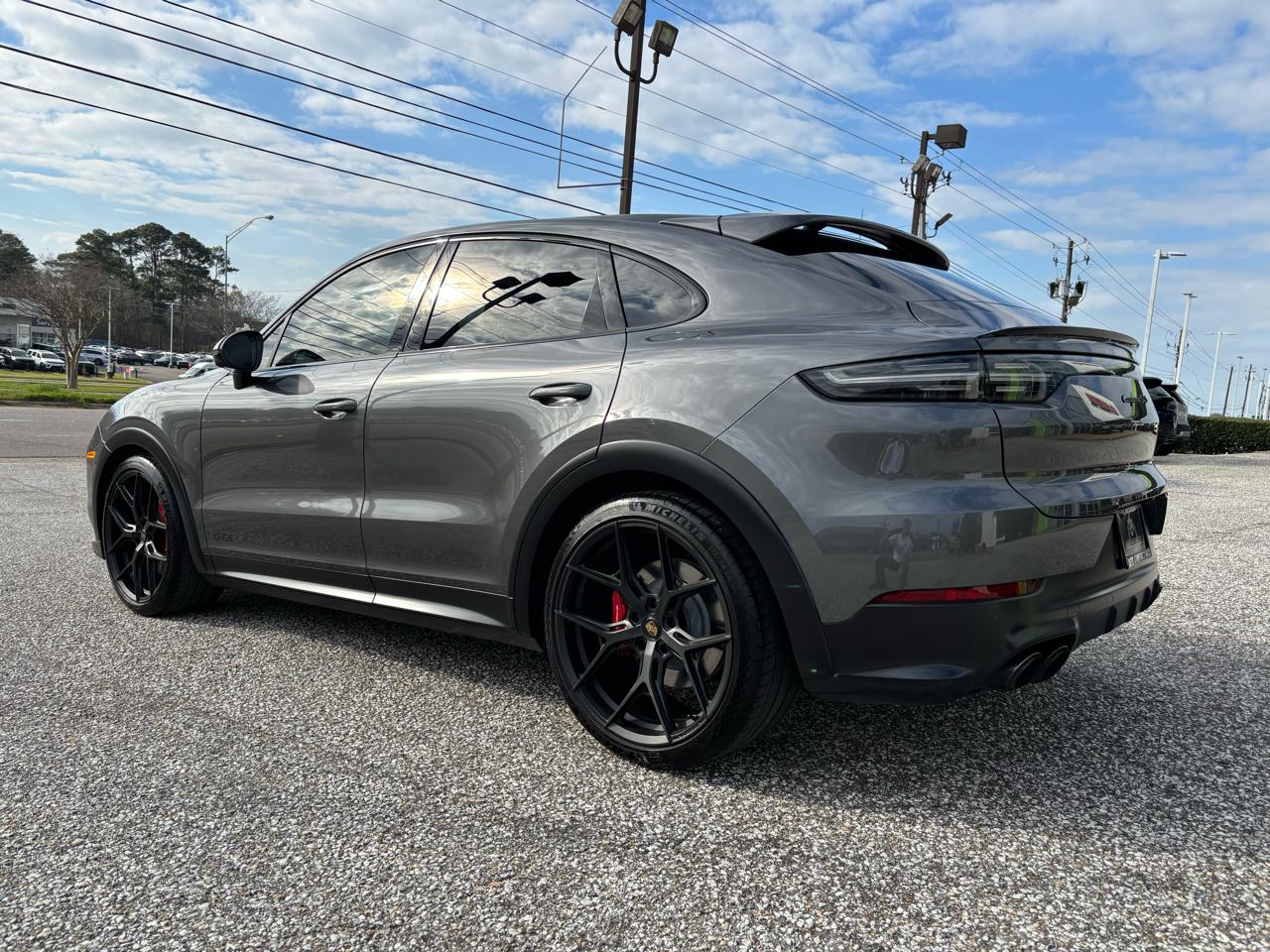 Porsche Cayenne GTS Coupe AWD 2022