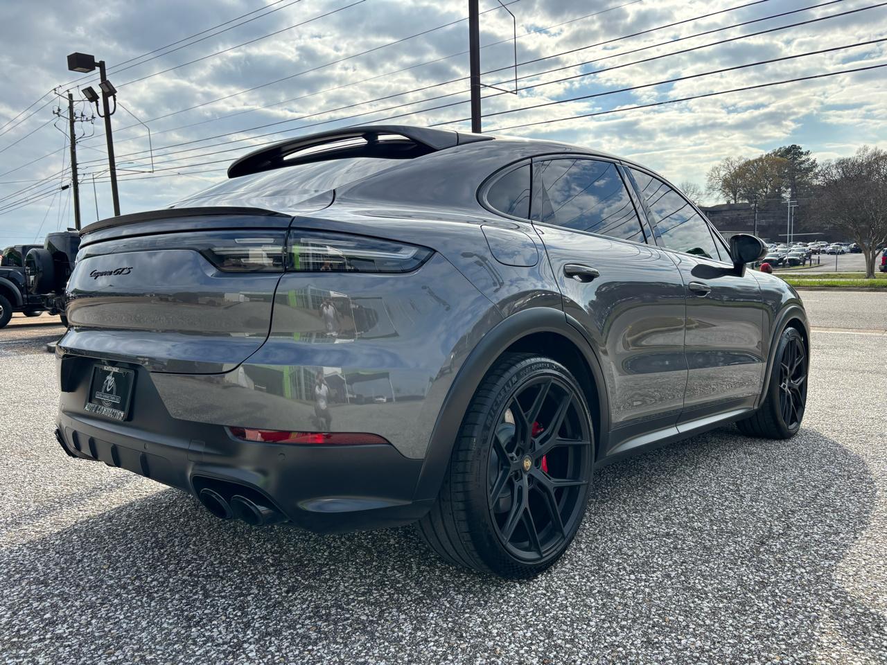 Porsche Cayenne GTS Coupe AWD 2022