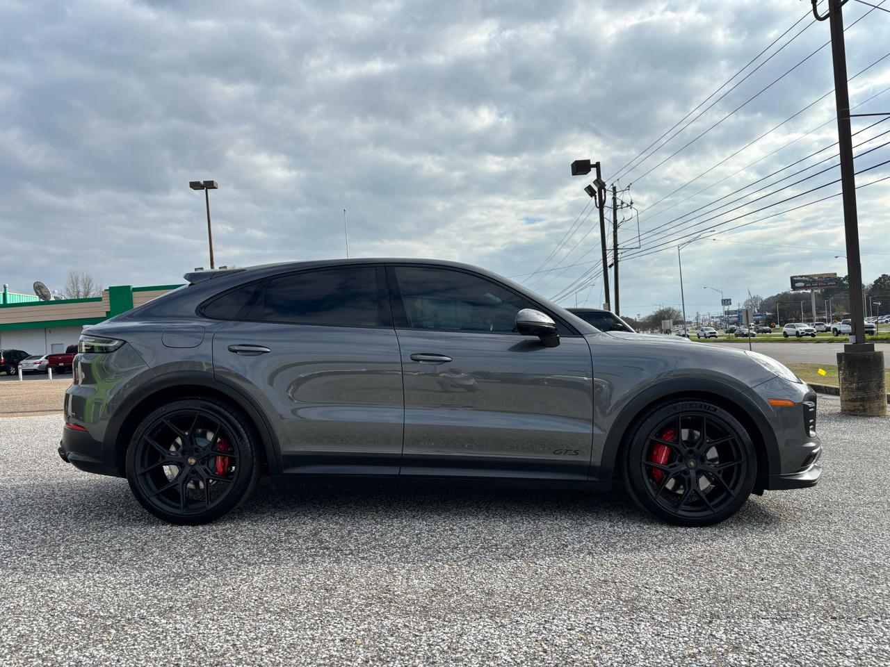 Porsche Cayenne GTS Coupe AWD 2022