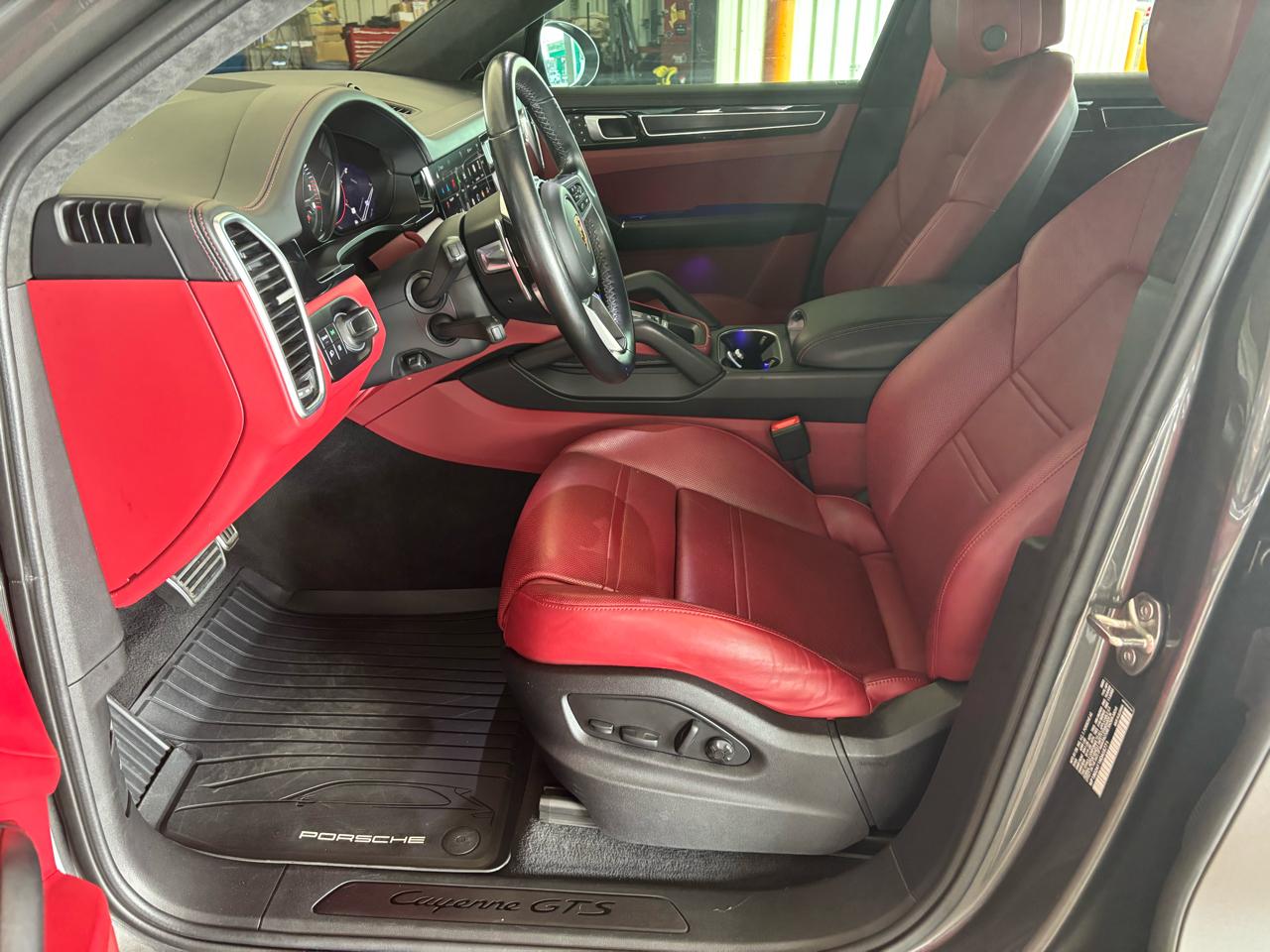 Porsche Cayenne GTS Coupe AWD 2022