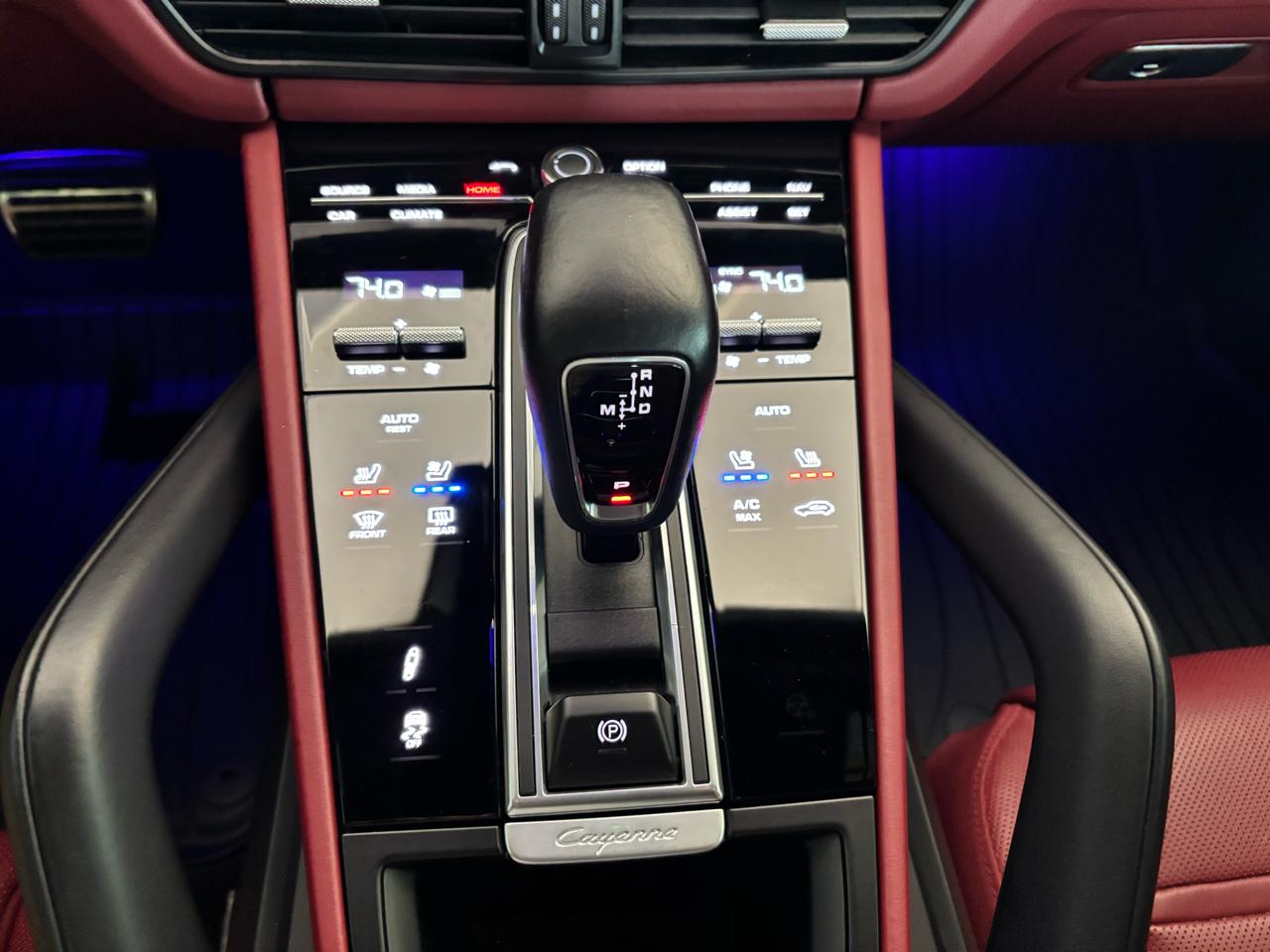 Porsche Cayenne GTS Coupe AWD 2022