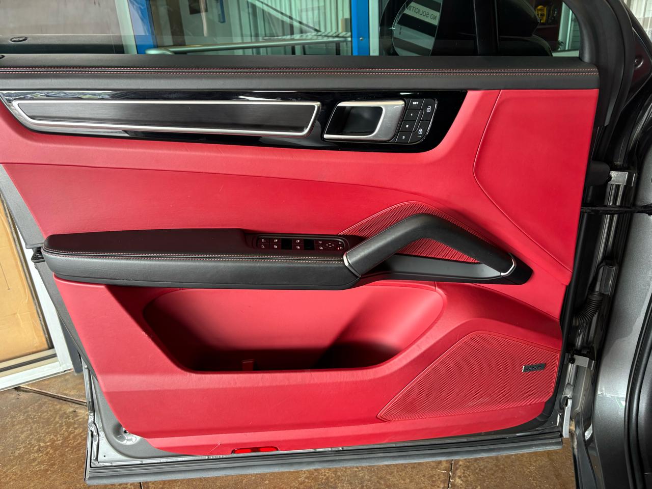 Porsche Cayenne GTS Coupe AWD 2022