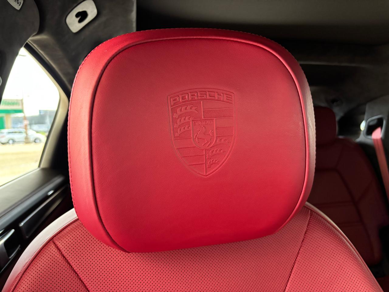 Porsche Cayenne GTS Coupe AWD 2022