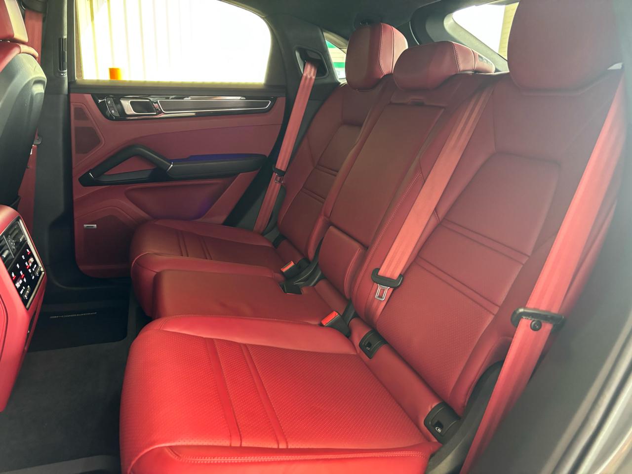 Porsche Cayenne GTS Coupe AWD 2022