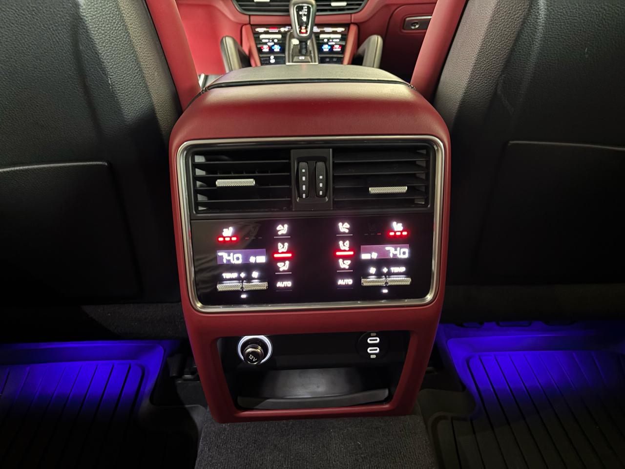 Porsche Cayenne GTS Coupe AWD 2022