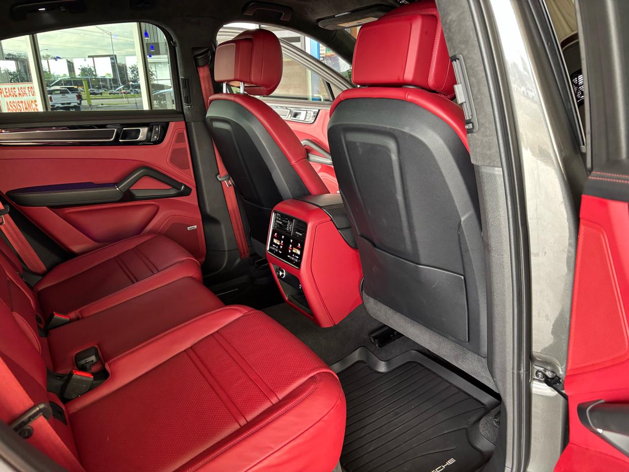 Porsche Cayenne GTS Coupe AWD 2022